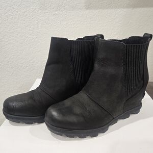 Sorel Joan of Arctic Wedge II Chelsea Boots - Womens Size 7.5 Black Nubuck